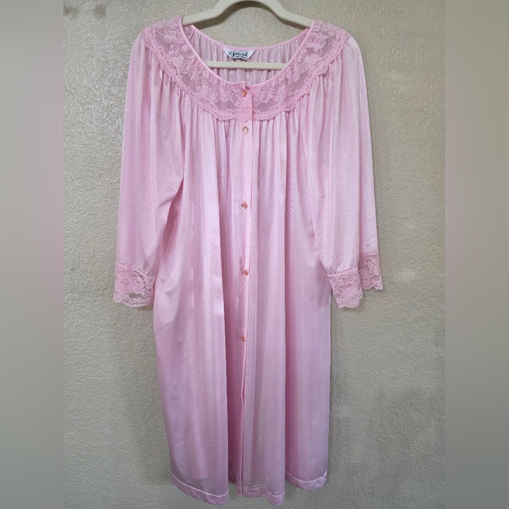 Vintage Gilead Pink Nightgown